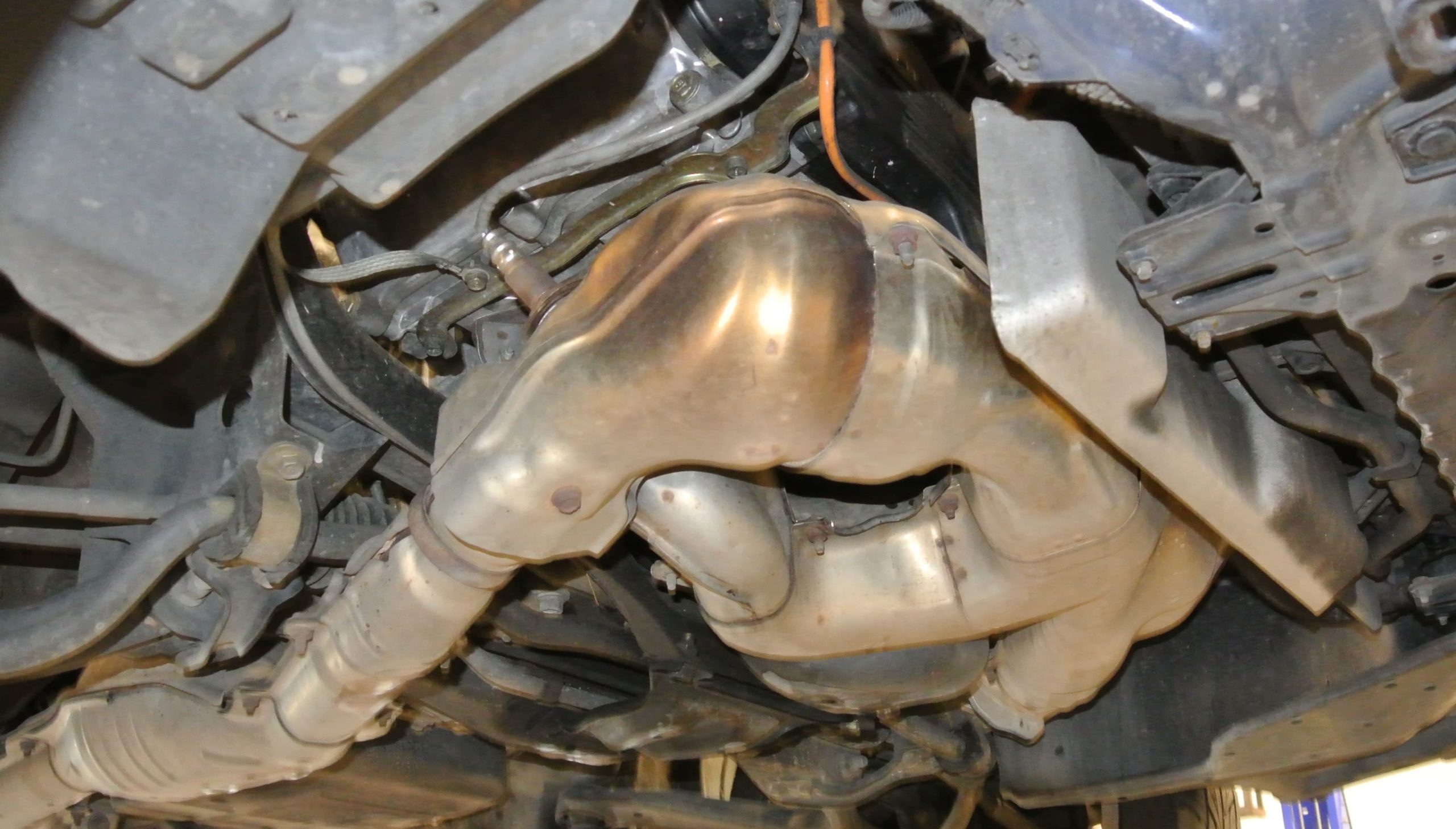 2005 & Newer Subaru Catalytic Convertor Location