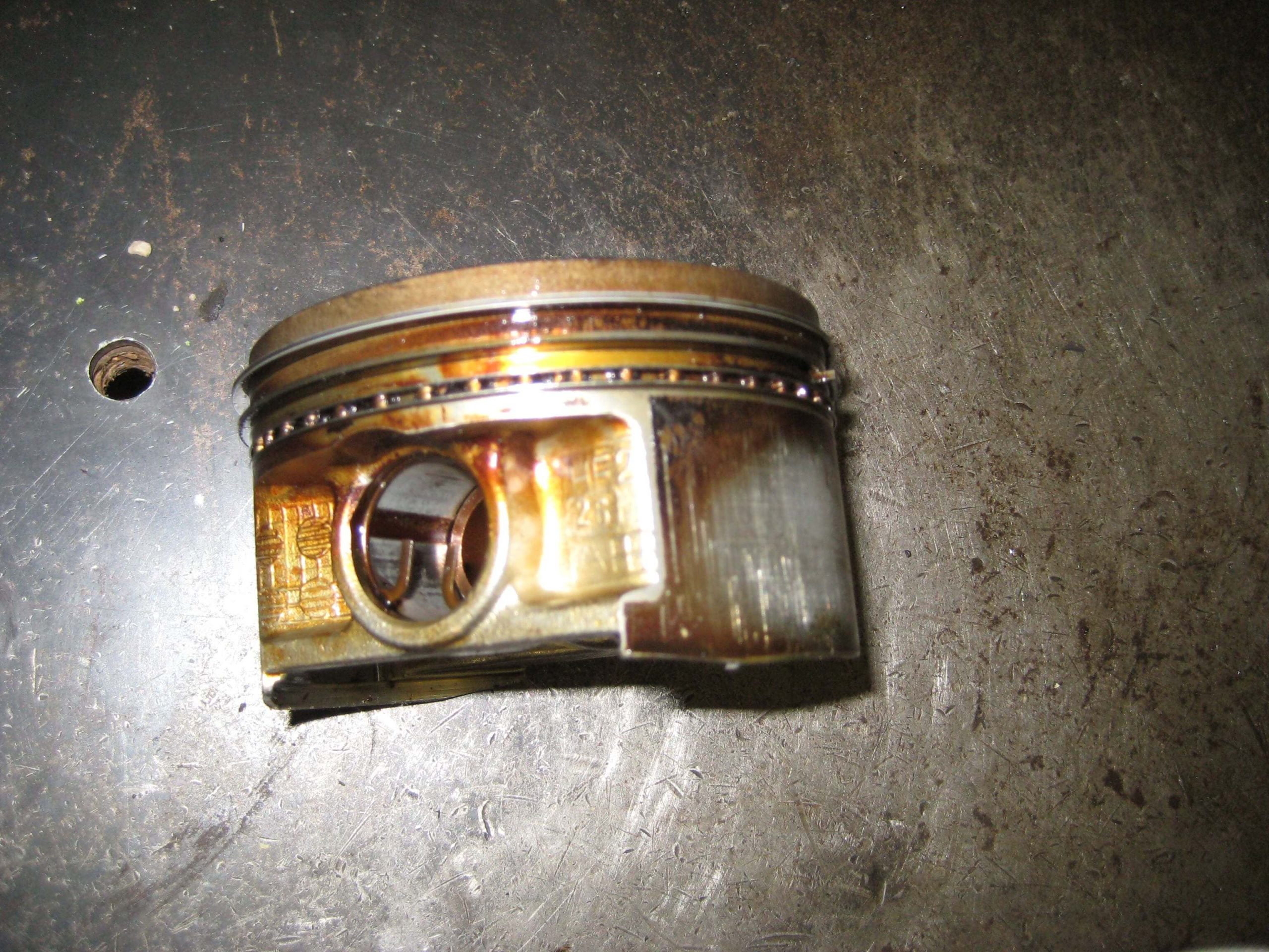 Subaru Piston and rings