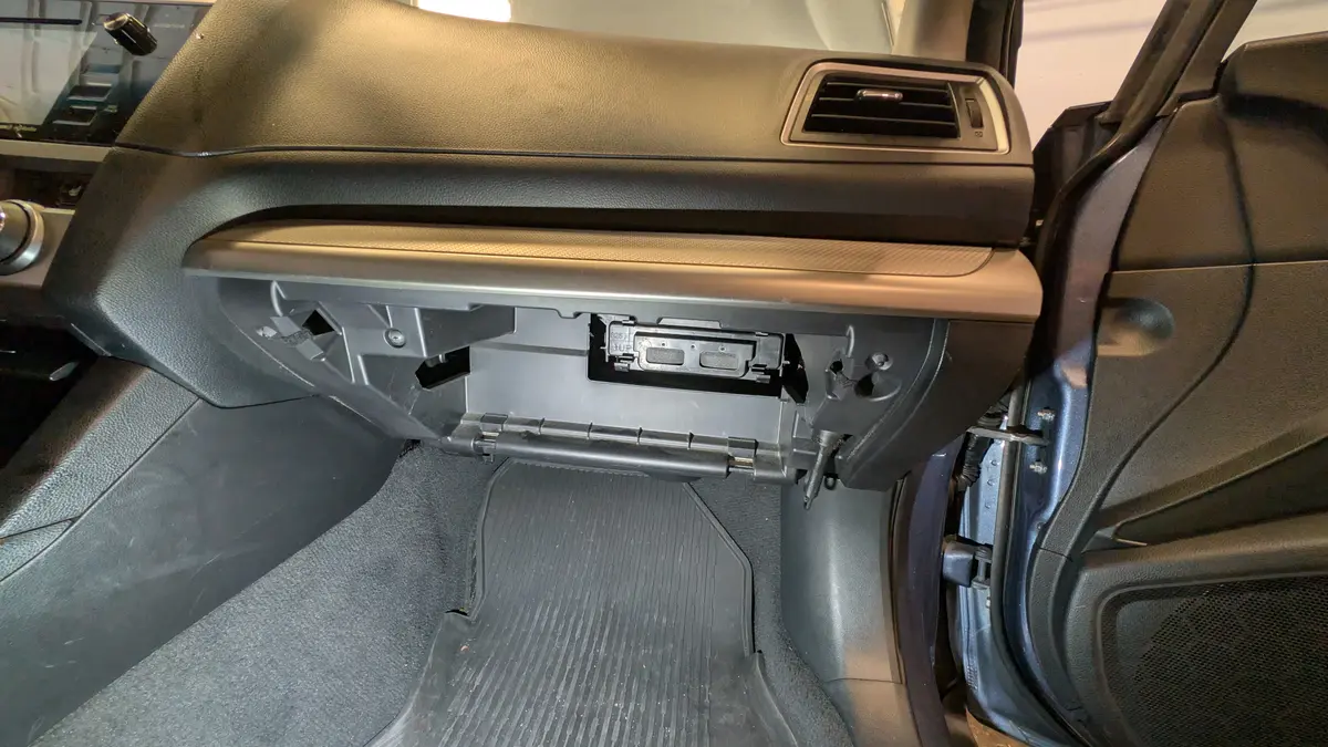 Replacing a Cabin Filter 2016 Subaru Outback 