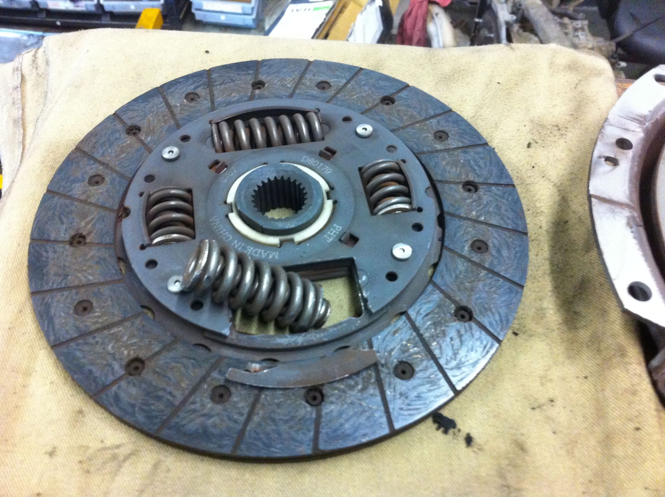 Broken, Made In China Subaru Clutch Disc 